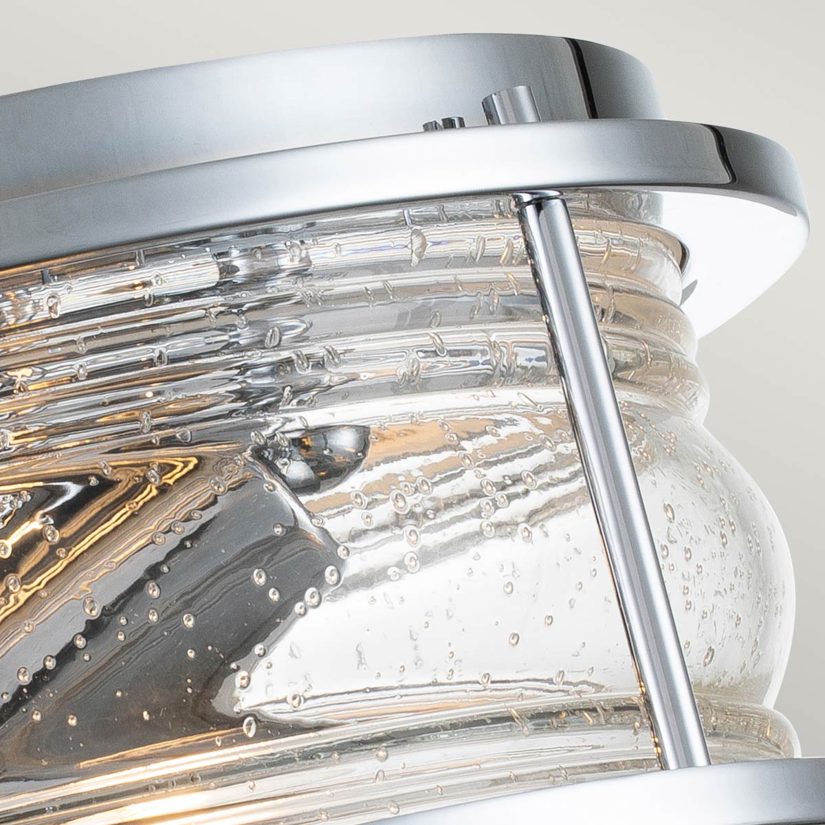 Ashland Bay Ø30 Chrome lampe de salle de bain De Elstead Lighting - Ashland Bay est une lampe de salle de bain élégante et classique qui allie robustesse et design intemporel.