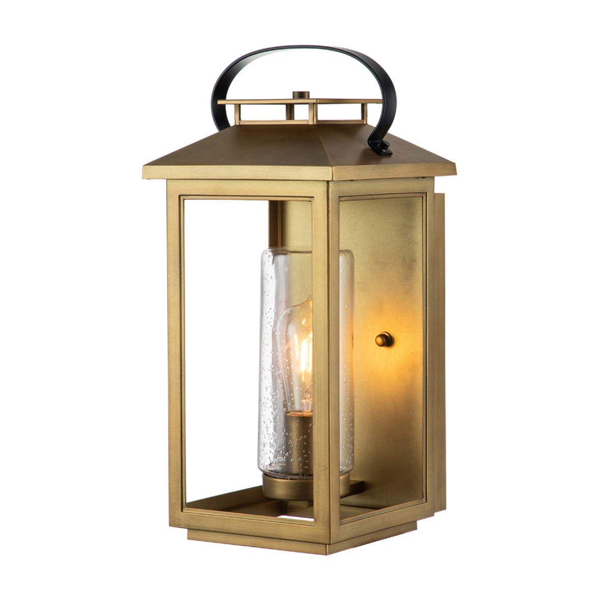 Atwater 45cm Laiton lampe d’extérieur De Elstead Lighting - Med IP44-klassning &auml;r Atwater skyddad mot fukt och v&auml;derp&aring;verkan, vilket g&ouml;r den till en elegant och l&aring;ngvarig l&ouml;sning f&ouml;r entr&eacute;er, uteplatser och tr&auml;dg&aring;rdsmilj&ouml;er.