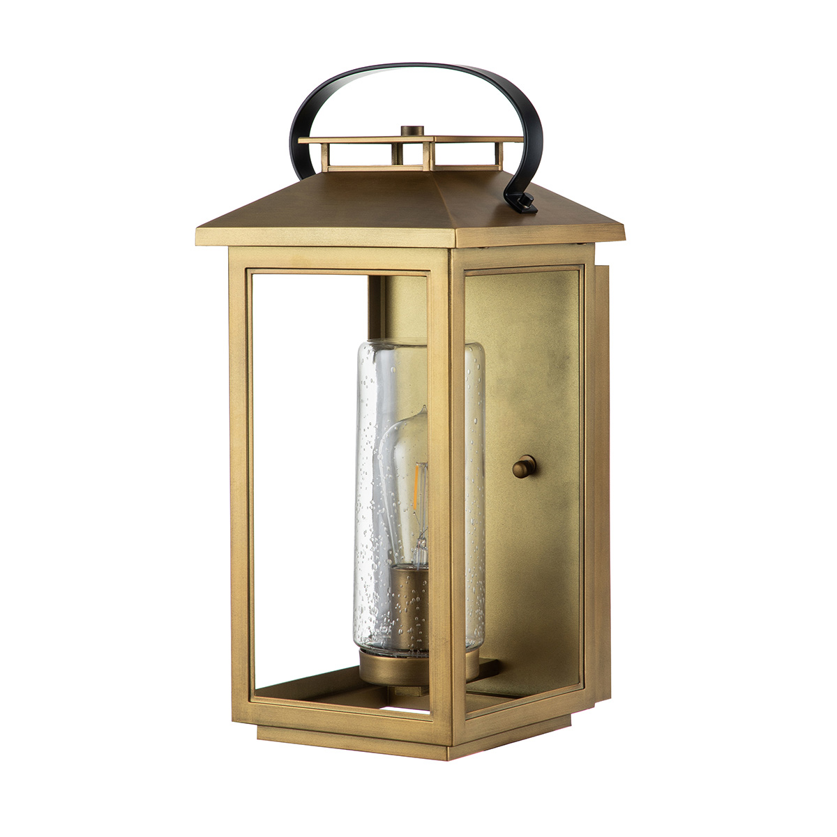 Atwater 45cm Laiton lampe d’extérieur De Elstead Lighting - Med IP44-klassning &auml;r Atwater skyddad mot fukt och v&auml;derp&aring;verkan, vilket g&ouml;r den till en elegant och l&aring;ngvarig l&ouml;sning f&ouml;r entr&eacute;er, uteplatser och tr&auml;dg&aring;rdsmilj&ouml;er.