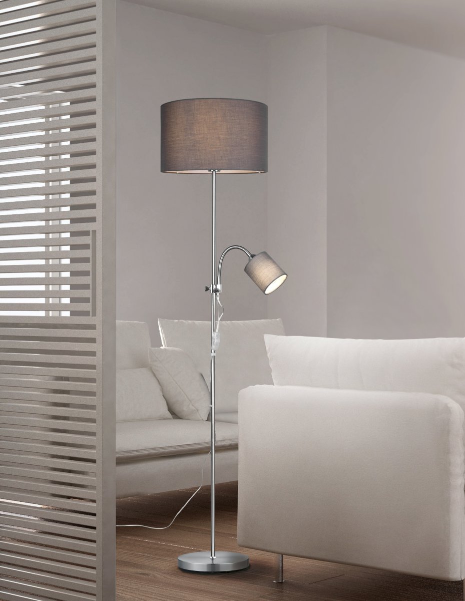 Owen Gris lampadaire De Trio Lighting - En plus de la source lumineuse principale, cette lampe est dot&eacute;e d'un bras de verrouillage flexible et r&eacute;glable en hauteur qui vous permet de diriger la lumi&egrave;re exactement l&agrave; o&ugrave; vous en avez besoin.