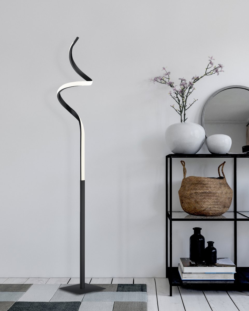 Course Noir lampadaire De Trio Lighting - La finition noire mate confère à la lampe un look moderne et sophistiqué qui s'intègre dans de nombreux styles d'intérieur et en fait un accroche-regard élégant dans votre maison.