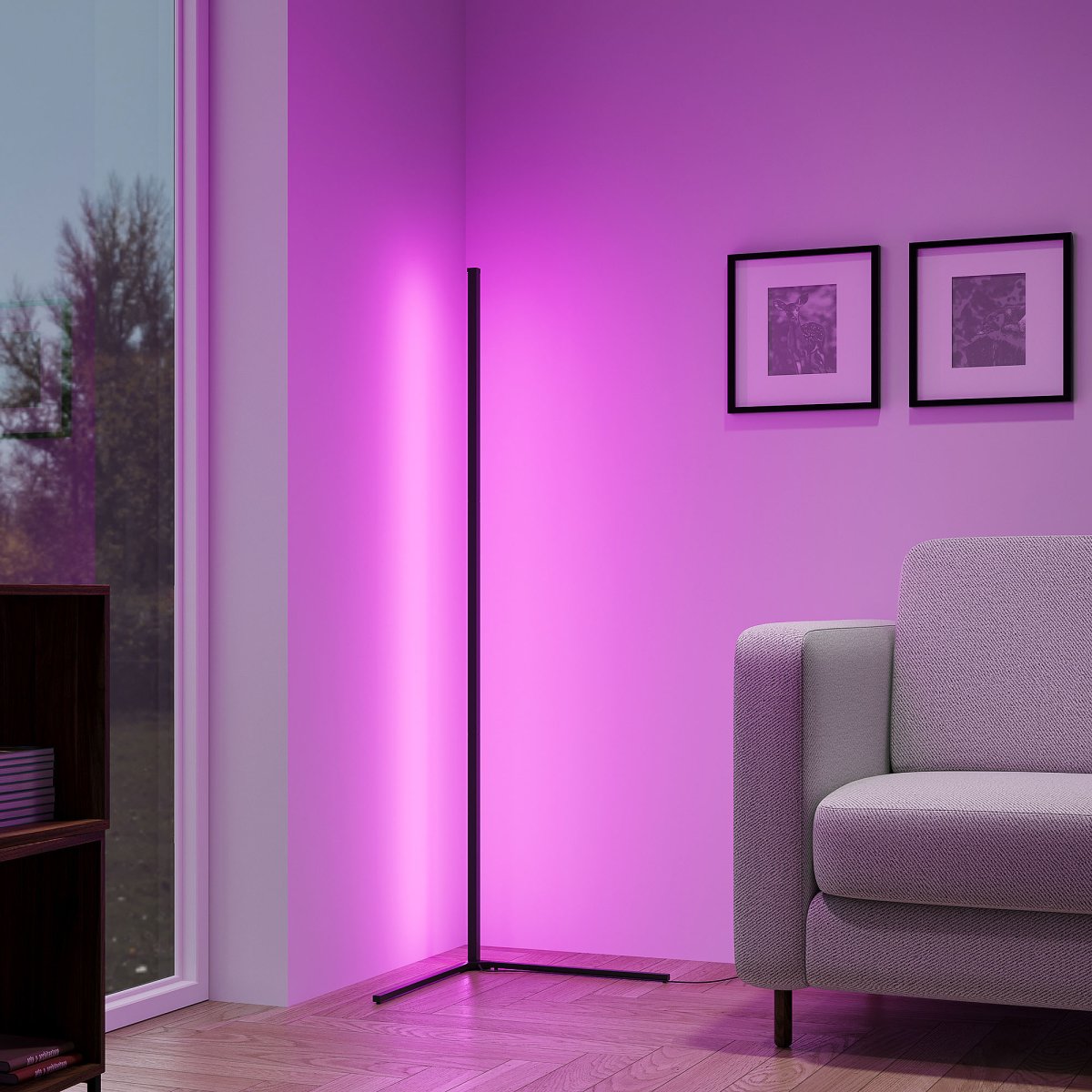 Level Noir lampadaire De Trio Lighting - Avec Sound Control, les LED RVB r&eacute;agissent au bruit ambiant et synchronisent les effets d'&eacute;clairage avec la musique, les films ou les jeux pour une exp&eacute;rience encore plus immersive.