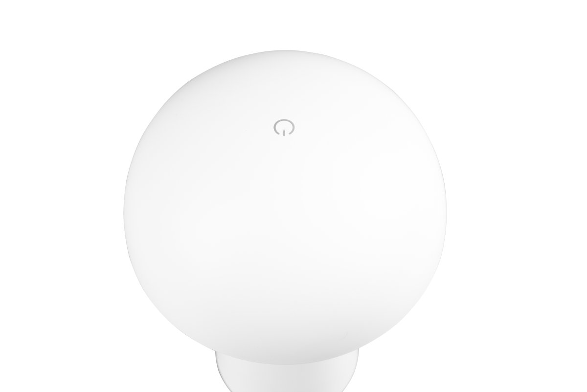 Lennon 22cm Blanc portable De Trio Lighting - La lampe de table Lennon allie un design &eacute;l&eacute;gant &agrave; une fonction pratique et est parfaite pour une utilisation int&eacute;rieure et ext&eacute;rieure.