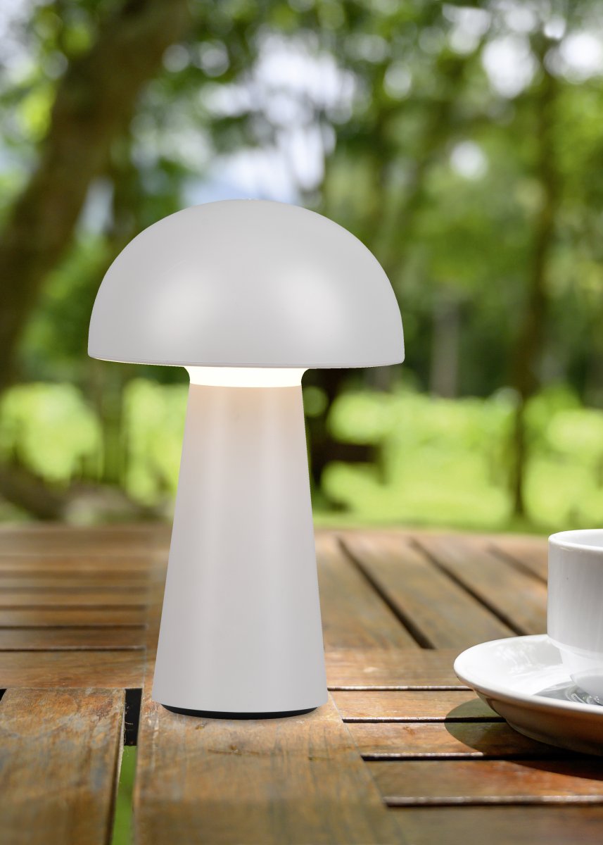 Lennon 22cm Gris portable De Trio Lighting - La lampe de table Lennon allie un design élégant à une fonction pratique et est parfaite pour une utilisation intérieure et extérieure.