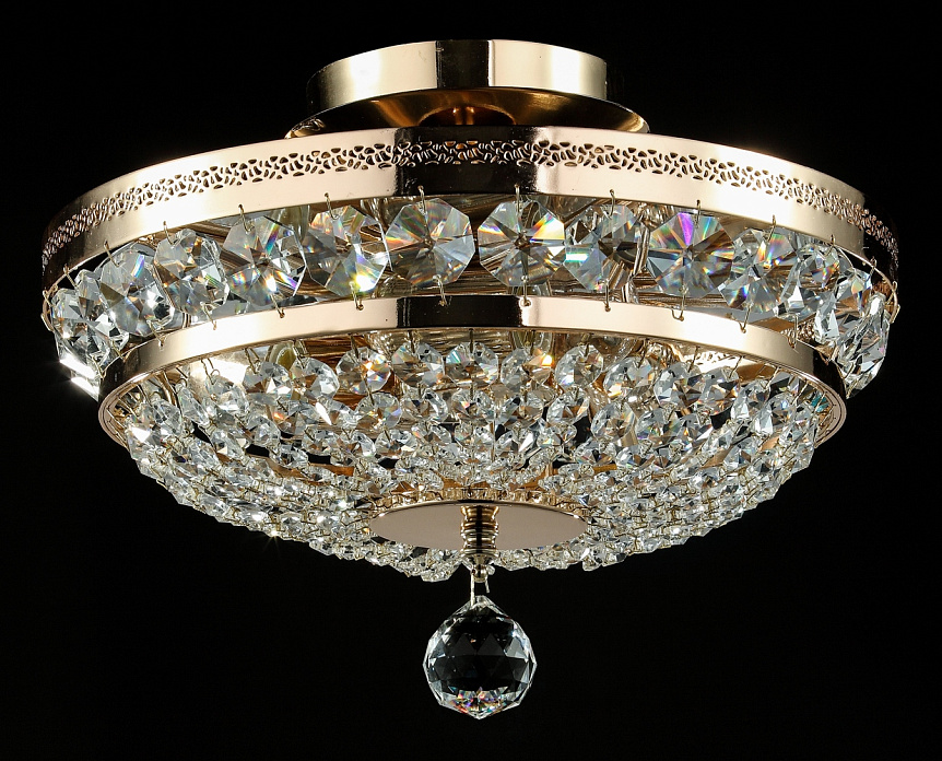 Ottilia Ø32 Or cristal De Maytoni - Les prismes scintillants refl&egrave;tent la lumi&egrave;re et cr&eacute;ent un jeu de lumi&egrave;re rayonnant qui conf&egrave;re &agrave; la pi&egrave;ce une atmosph&egrave;re luxueuse.