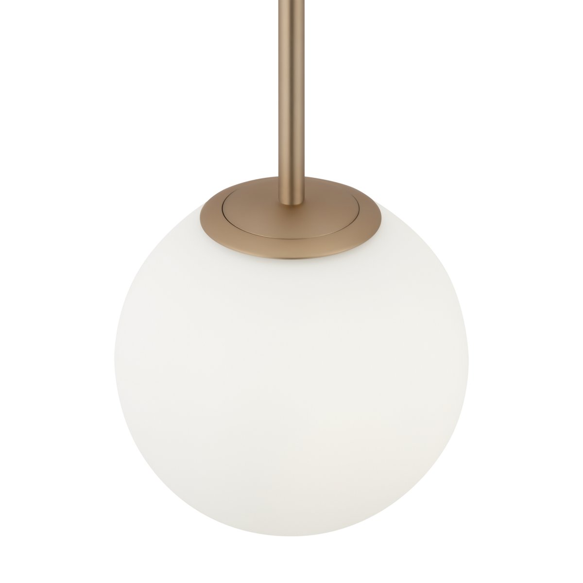 Basic form Ø18 Or suspension De Maytoni - Avec son globe en verre opale doux et son boîtier métallique fin d'aspect doré, la lampe offre une lumière belle et agréable qui s'intègre parfaitement dans les styles d'intérieur modernes et classiques.