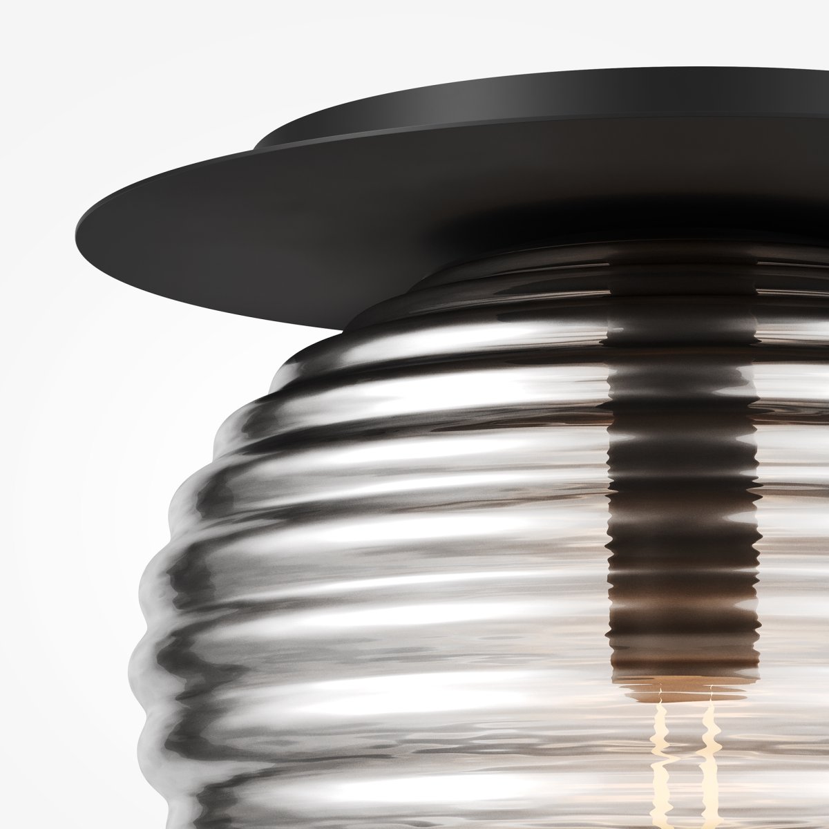 Reels Ø35 Noir plafonnier De Maytoni - Le design dynamique avec un abat-jour rond crée une expression moderne, tandis que l'abat-jour fumé brillant contribue à une image d'éclairage sophistiquée.