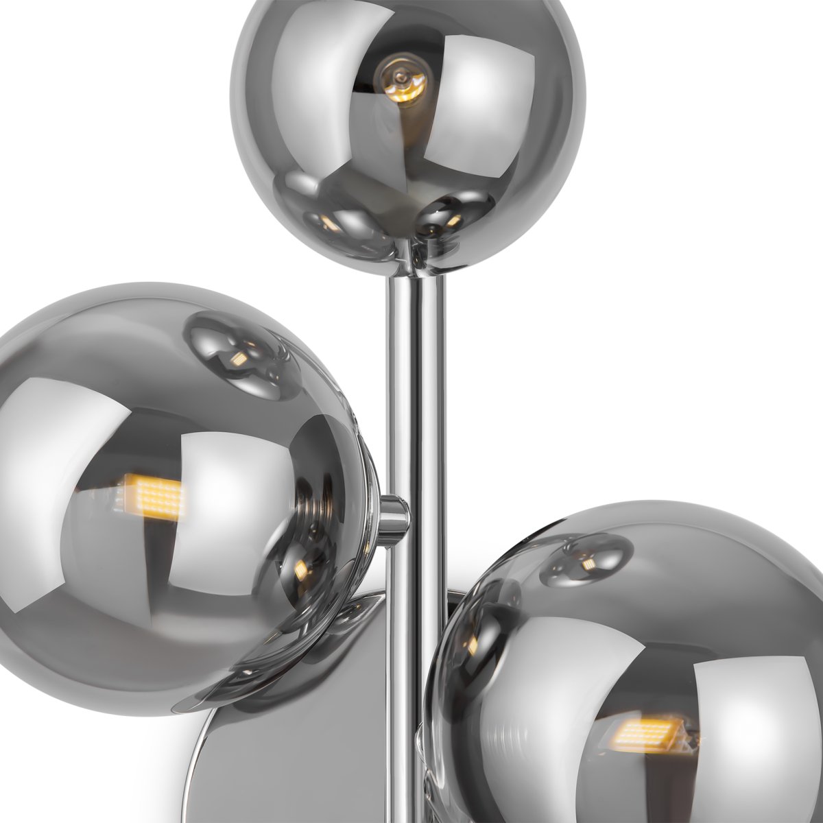 Dallas 25cm Chrome applique murale De Maytoni - Créez une atmosphère élégante et chaleureuse avec Dallas, un luminaire qui illuminera votre intérieur avec classe et finesse.