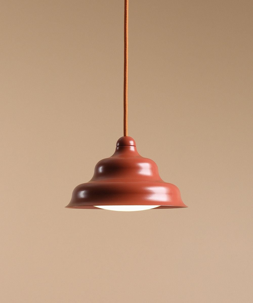 Wave Ø17 Orange suspension De Artera - Wave est une suspension moderne au design r&eacute;tro, ce qui en fait une lumi&egrave;re polyvalente qui s'int&egrave;gre dans n'importe quelle maison.