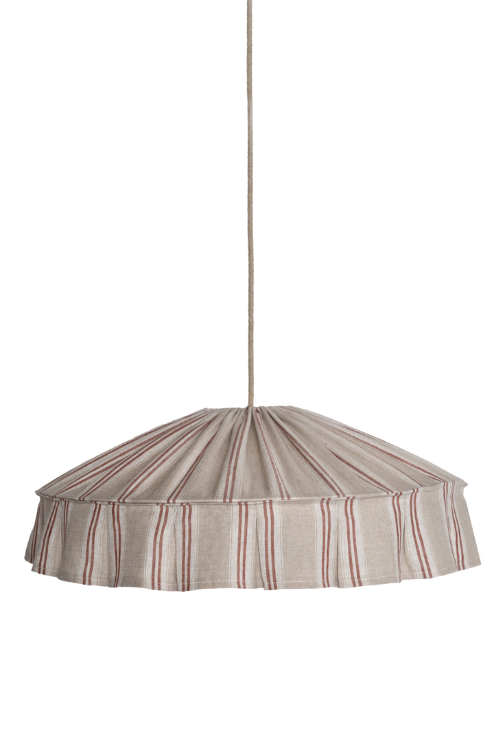 Vinga Abat-Jour S/Suspension Ø58 Nature/rouille suspension De Alde & Lind - Vinga est un abat-jour décoratif en lin 100 % à rayures dans des tons rouille et naturels.