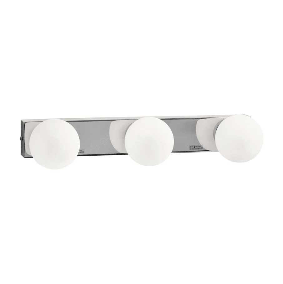 Sandhamn 40cm Chrome lampe de salle de bain De Armaturhantverk - L'applique murale de salle de bain Sandhamn est une solution d'éclairage élégante et fonctionnelle qui ajoute une touche luxueuse à votre salle de bain.