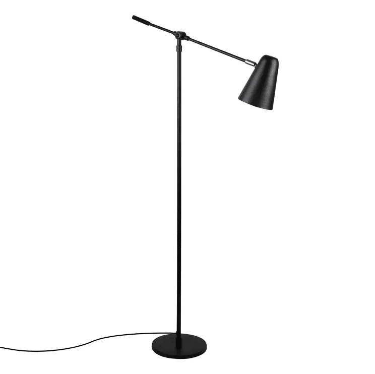 Ramo Noir lampadaire De H. Skjalm P - Utilisez-le à côté du canapé, dans le coin, comme veilleuse à côté du lit, dans le couloir ou au bureau.