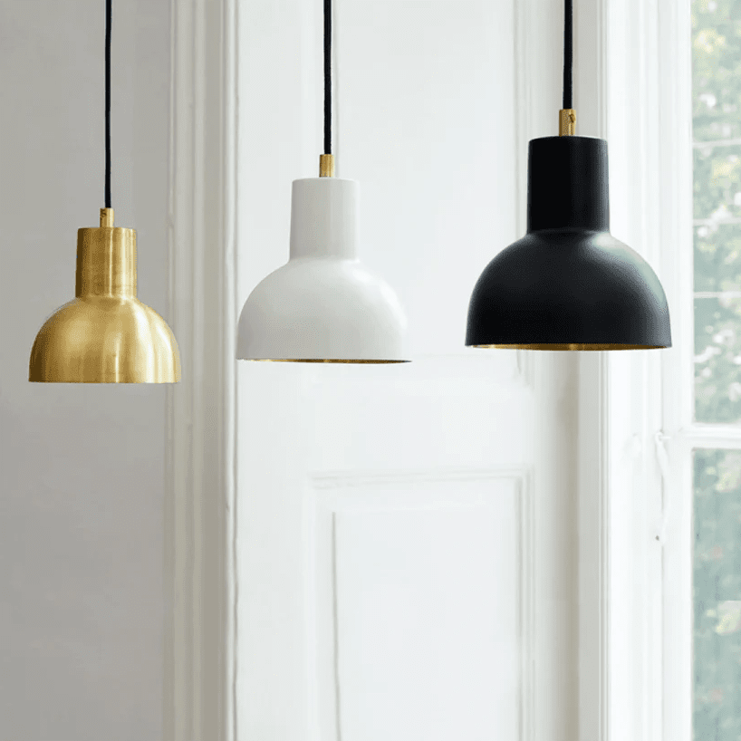 Mini Ø14 Noir suspension De H. Skjalm P - Parfait pour accrocher au-dessus de la table de cuisine ou de salle à manger, individuellement ou en groupe pour créer un éclairage d'ambiance.