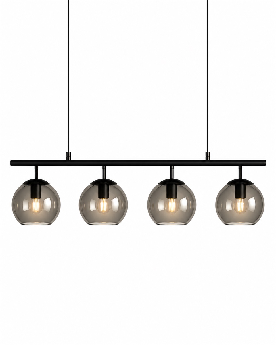 Globi 4 78cm Noir/Fumé suspension De Nordic Lighting - Sa suspension en m&eacute;tal noir lui conf&egrave;re une touche graphique et raffin&eacute;e, tandis que ses quatre abat-jour ronds en verre fum&eacute; diffusent une lumi&egrave;re agr&eacute;able et homog&egrave;ne dans toute la pi&egrave;ce.