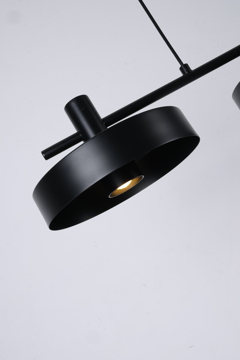 Birillo 130cm Noir suspension De Nordic Lighting - Birillo est une suspension moderne en m&eacute;tal au design graphique et &eacute;l&eacute;gant.