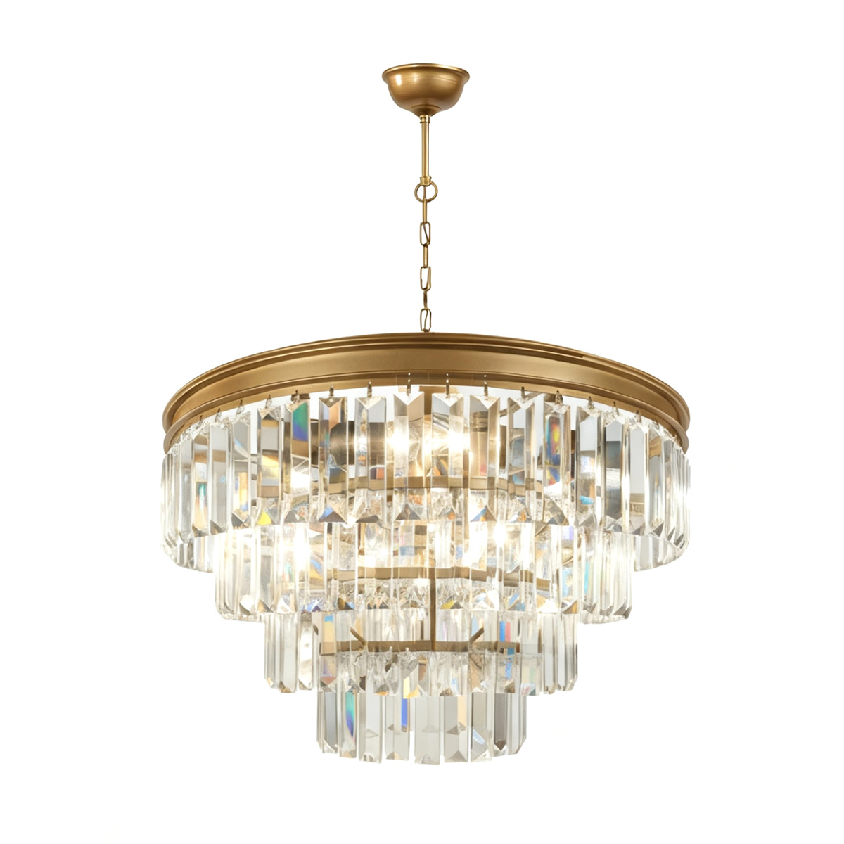 Oxford Ø50 Laiton antique cristal De Lampan - Sa structure &agrave; plusieurs niveaux et ses prismes transparents refl&egrave;tent la lumi&egrave;re de mani&egrave;re scintillante, cr&eacute;ant une atmosph&egrave;re chaleureuse et accueillante.