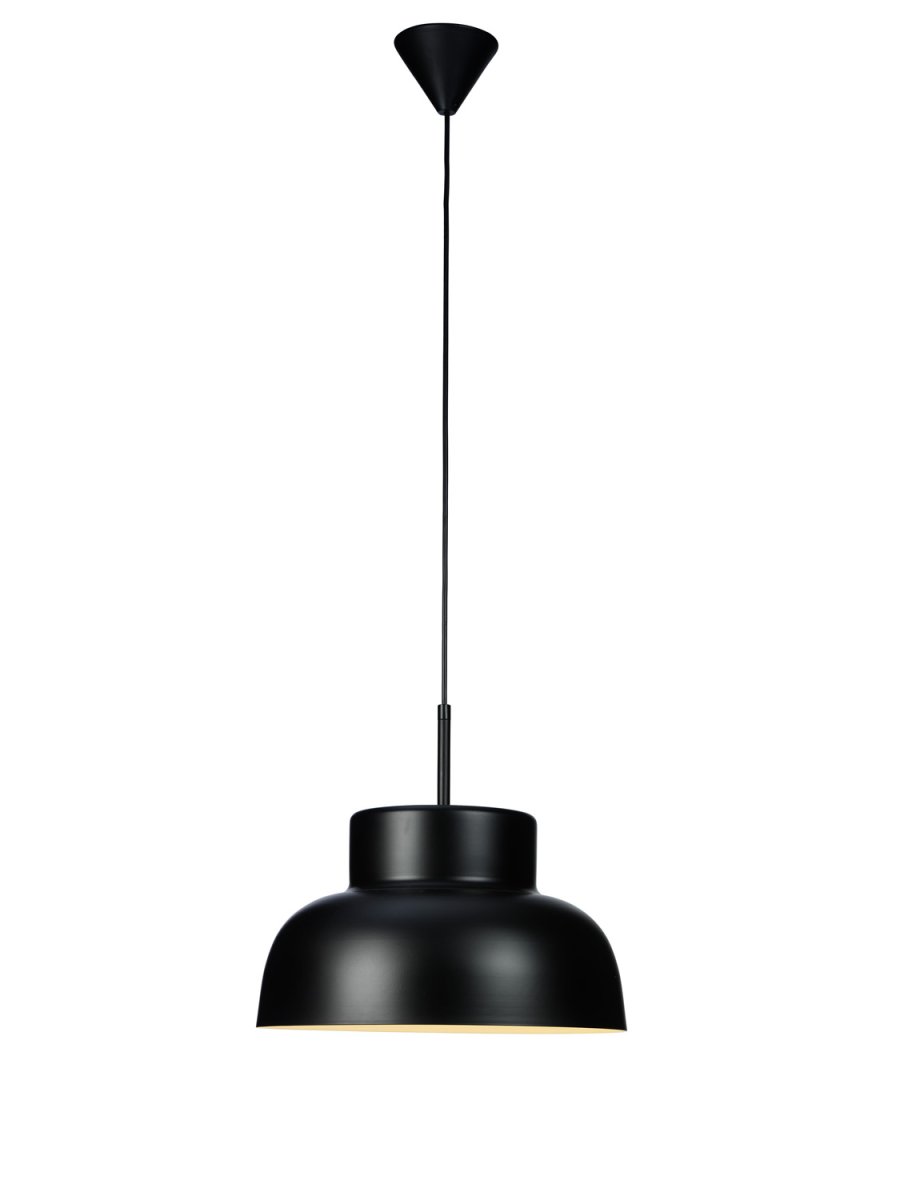 Sensei Ø40 Noir suspension De Cottex - L'intérieur blanc de l'abat-jour assure une diffusion homogène et agréable de la lumière, illuminant parfaitement la surface.