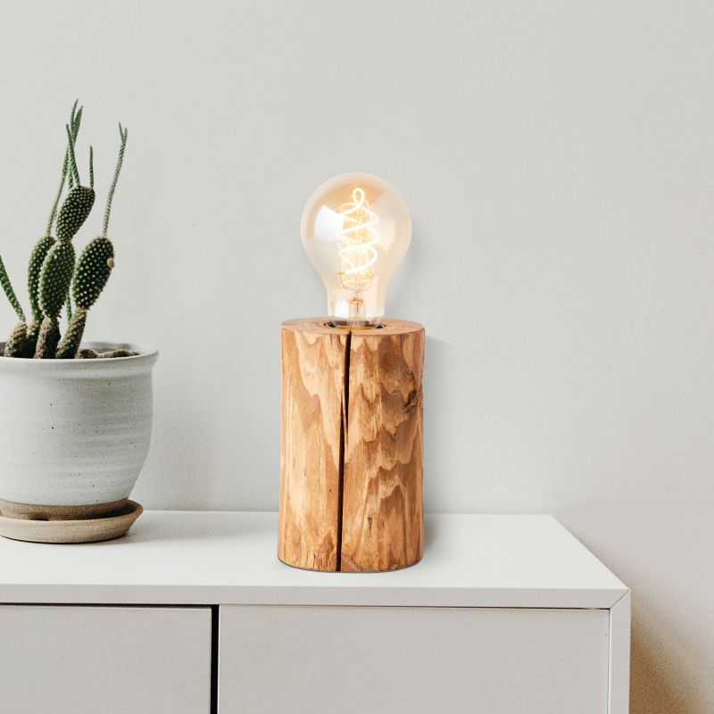 Trabo 15cm Bois lampe de table De Brilliant - L'alliance du bois et de la technologie moderne crée une ambiance naturelle et intemporelle, faisant de cette lampe un élément décoratif de votre intérieur.
