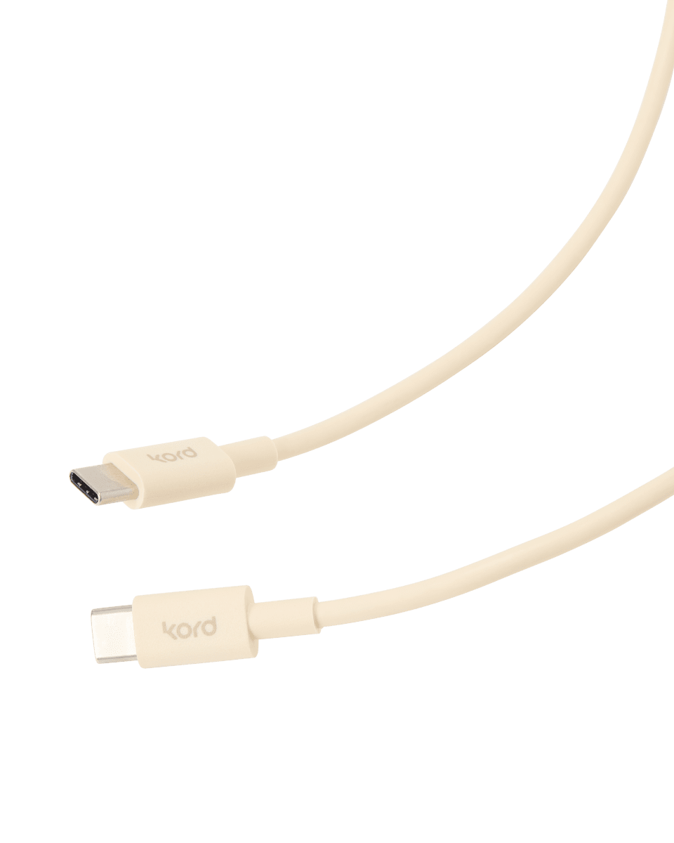 USB-C vers USB-C Ivoire nacré De Kord - Compatibilit&eacute; universelle &ndash; Compatible avec les appareils USB-C tels que les t&eacute;l&eacute;phones portables, les tablettes et les ordinateurs portables compatibles avec la charge USB-C.