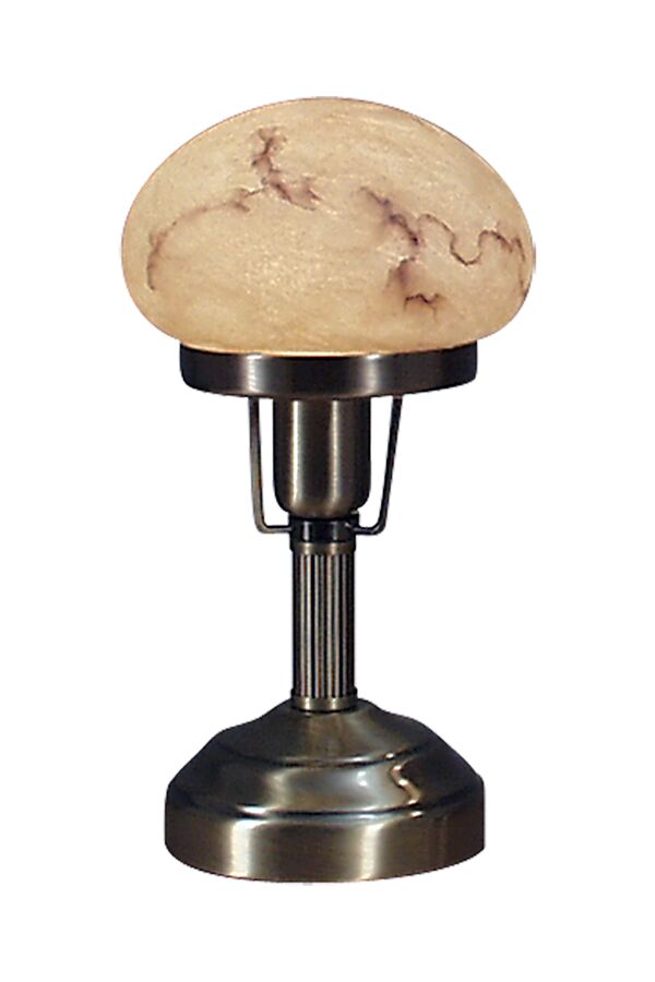 August 22cm Laiton antique lampe de table De Aneta Lighting - Avec son design classique en acier bross&eacute; et son bel abat-jour semblable &agrave; de l'alb&acirc;tre, il &eacute;met une lumi&egrave;re chaude et agr&eacute;able qui cr&eacute;e une atmosph&egrave;re accueillante dans n'importe quelle pi&egrave;ce.