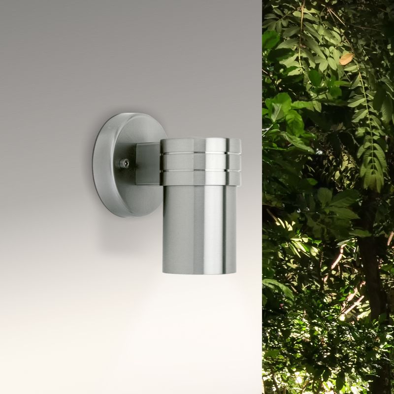 Hanni Acier lampe d’extérieur De Brilliant - Le luminaire d'extérieur Hanni est conçu pour un éclairage décoratif et transforme une façade sobre en un impressionnant jeu d'ombres et de lumières.