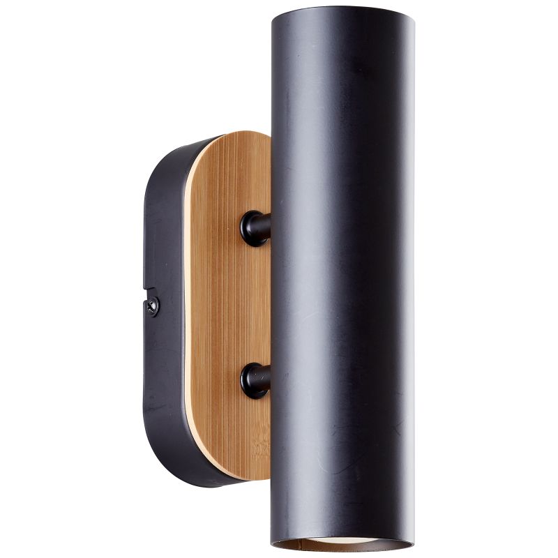 Niels Noir applique murale De Brilliant - Niels est une élégante applique murale en métal et bambou, un matériau renouvelable et écologique qui crée une atmosphère chaleureuse et cosy.
