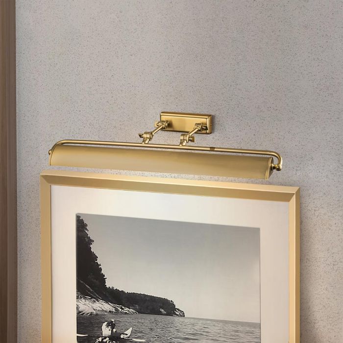 Winchfield 70cm Laiton antique De Elstead Lighting - Disponible en laiton antique, noir mat et effet chêne pour écrans et supports muraux.