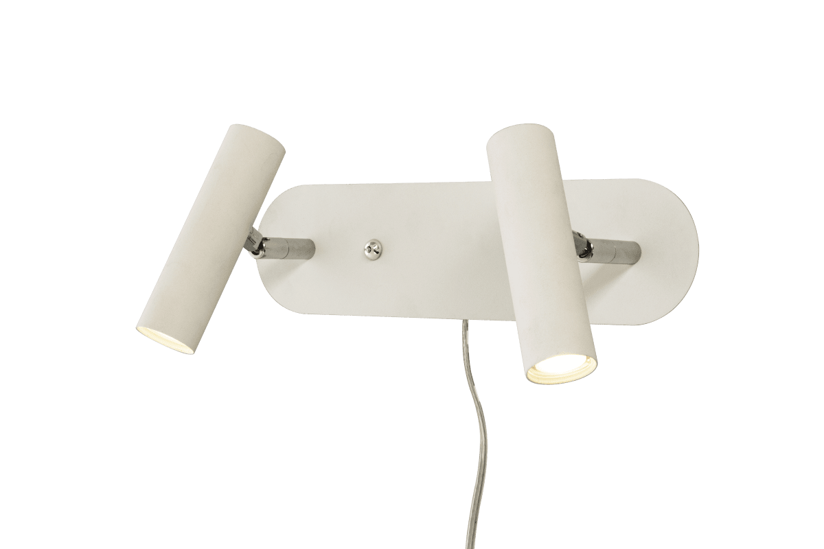 Artic Blanc lampe de lecture De Aneta Lighting - 2 t&ecirc;tes r&eacute;glables avec source de lumi&egrave;re LED qui fournit une agr&eacute;able lumi&egrave;re blanche chaude.