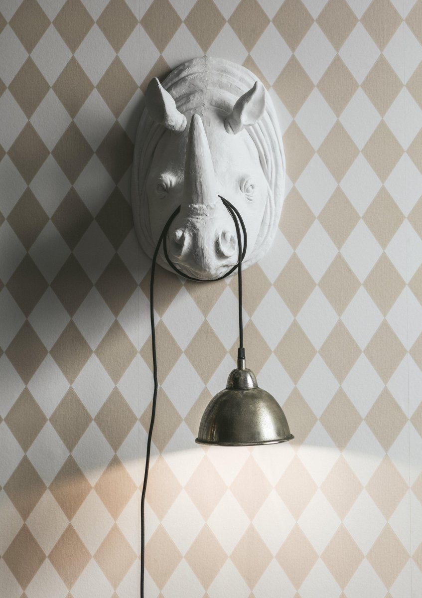 Bella Ø18 Argent lampe de fenêtre De PR Home - Plafonnier et plafonnier de fen&ecirc;tre &eacute;l&eacute;gant et moderne en m&eacute;tal au design industriel.